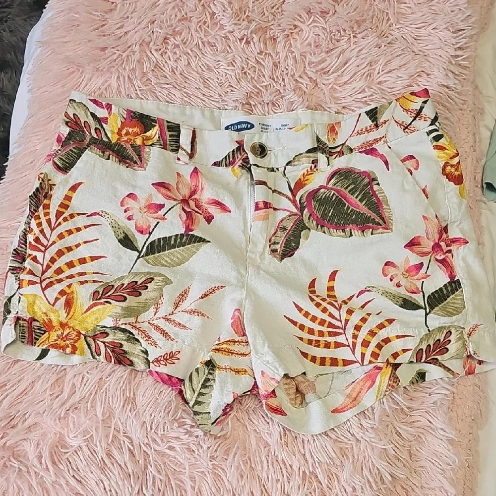 Old Navy Women's Mint and Floral Print Shorts Trio - Picture 2 of 7